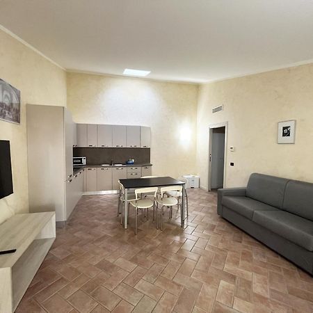 Piamarta Apartments Тосколано-Мадерно Номер фото